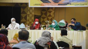 Anggota DPRD Kota Makassar, Nurul Hidayat saat melaksanakan Sosialisasi Perda tentang Pelayanan Kesehatan di Kota Makassar, di Hotel Khas, Kamis 24 Februari 2022. (Ist)