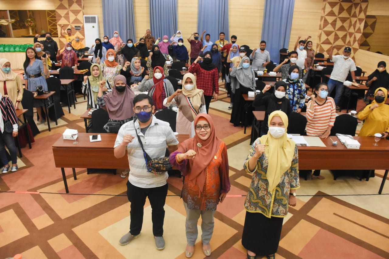 Anggota DPRD Makassar Nurul Hidayah sosialisasi perlindungan anak di Hotel Pesona Makassar, Kamis 18 November 2021. (Ist)