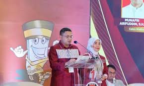 Appi- Aliyah (MULIA) masih diunggulkan memenangkan Pilwali Makassar sepekan menjelang pencoblosan. (Ist) Appi- Aliyah (MULIA) masih diunggulkan memenangkan Pilwali Makassar sepekan menjelang pencoblosan. (Ist)