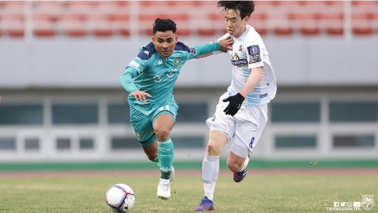 Asnawi Mangkualam gagal penalti mengakibatkan klub yang dibelanya kalah tipis. (Int)