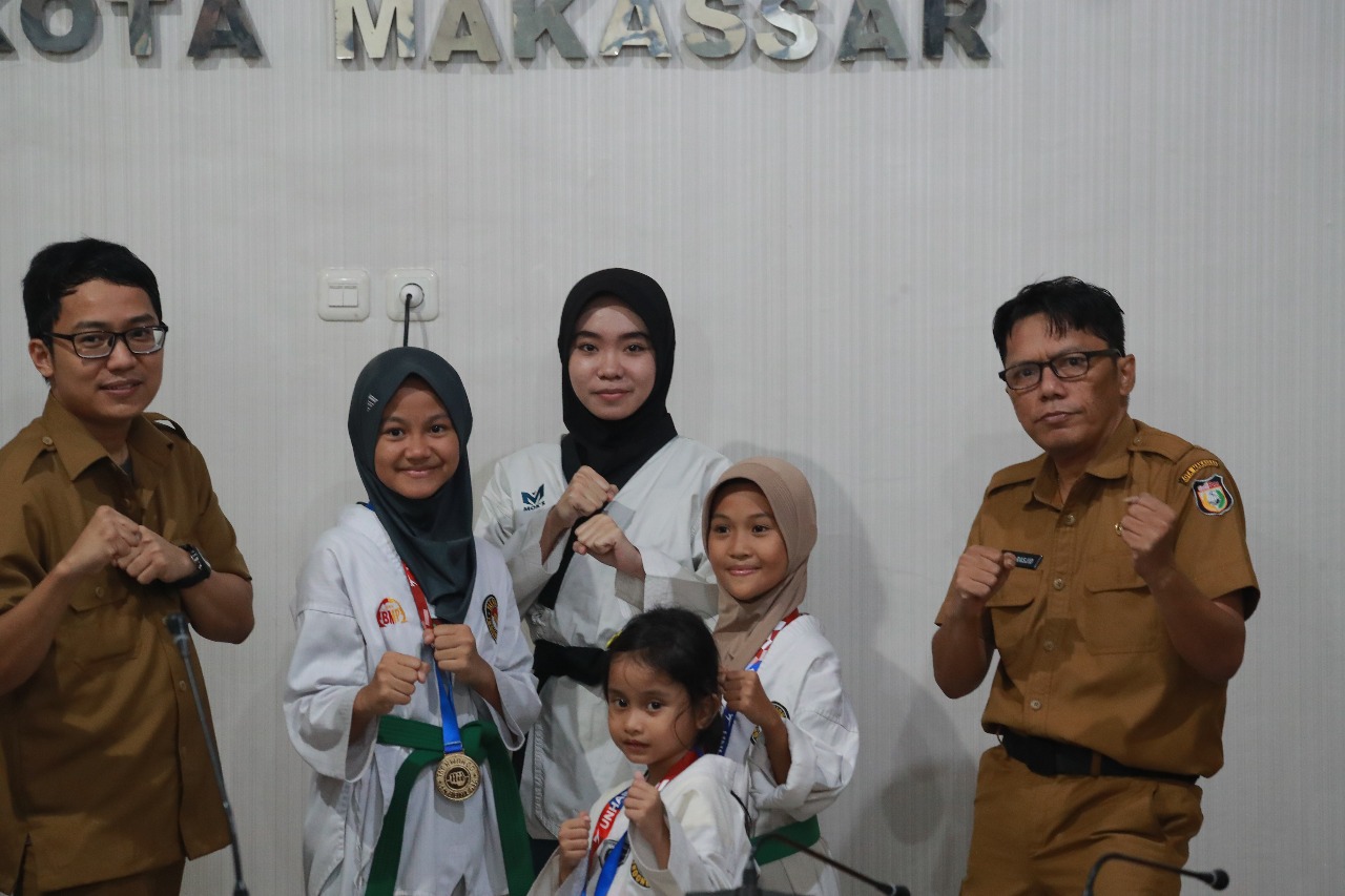 Atlet DPRD Makassar berprestasi di Turnamen Taekwondo Unhas Cup. (Ist).jpg
