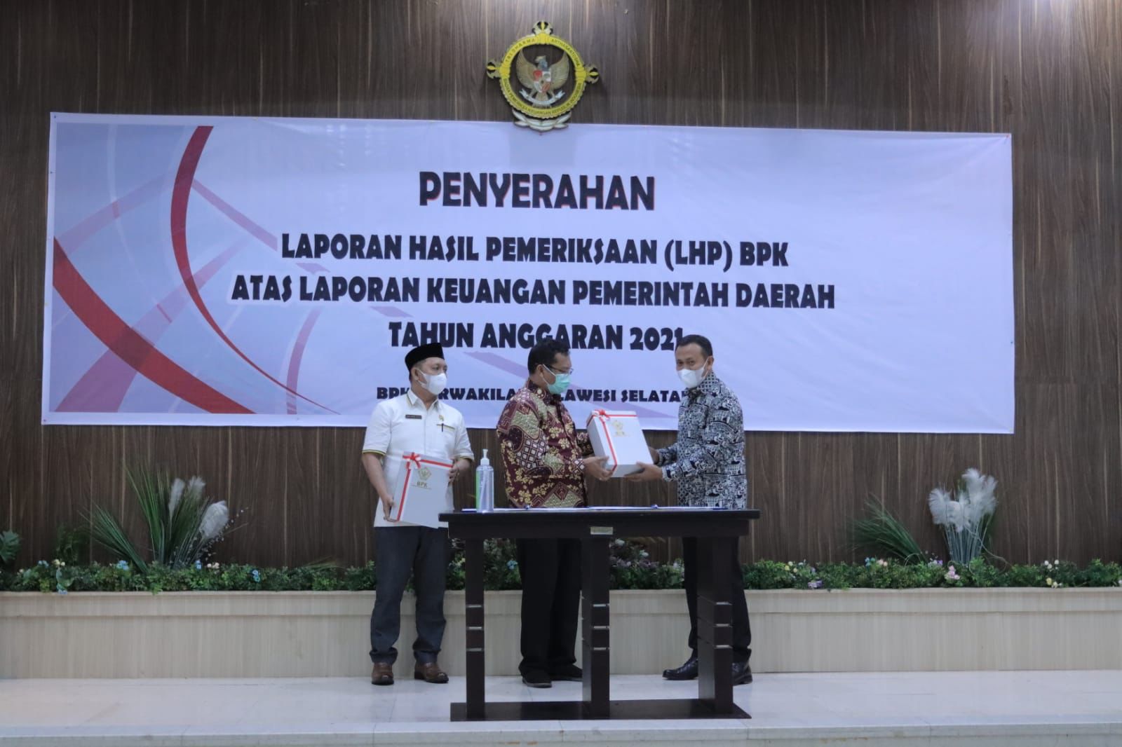 Bupati Takalar Syamsari akhirnya berhasil mempersembahkan opini WTP untuk Takalar, Selasa 17 Mei 2022. (Ist).jpg