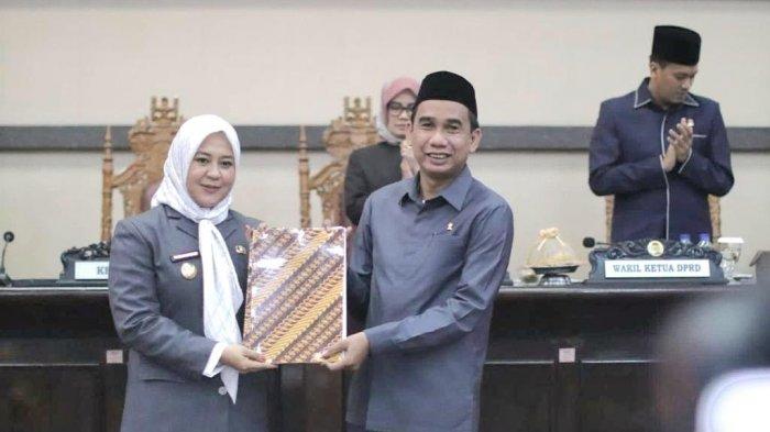 DPRD Makassar menyetujui Ranperda Perlindungan Guru. (Ist).jpg