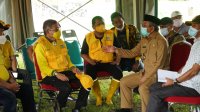 Gubernur Sulsel Ali Baal Masdar mengapresiasi kehadiran Ketua DPD I Partai Golkar Sulsel Taufan Pawe membantu korban gempa di Mamuju. (Ist)