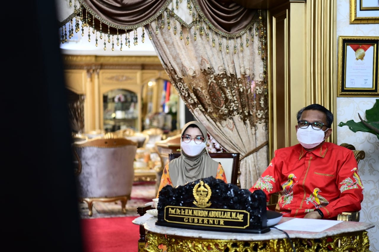 Gubernur Sulsel ikuti Puncak Dies Natalis ke-25 FKIP Unhas Makassar. (Ist)