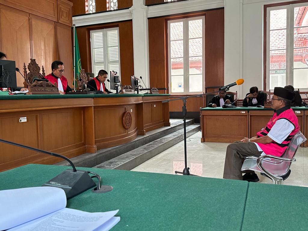 Mantan Kadis Badan Pengelola Keuangan dan Aset Daerah (BPKAD)Takalar Gazali Mahmud divonis satu tahun penjara dalam kasus korupsi tambang pasir, Selasa 19 September 2023. (Ist) Mantan Kadis Badan Pengelola Keuangan dan Aset Daerah (BPKAD)Takalar Gazali Mahmud divonis satu tahun penjara dalam kasus korupsi tambang pasir, Selasa 19 September 2023. (Ist)