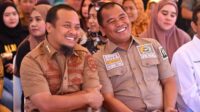 Gubernur Sulsel Andi Sudirman Sulaiman bersama Ketua Komisi E DPRD Sulsel Rahman Pima di sela peresmian jalan Antang Raya,.Senin 21 Agustus 2023. (Ist)