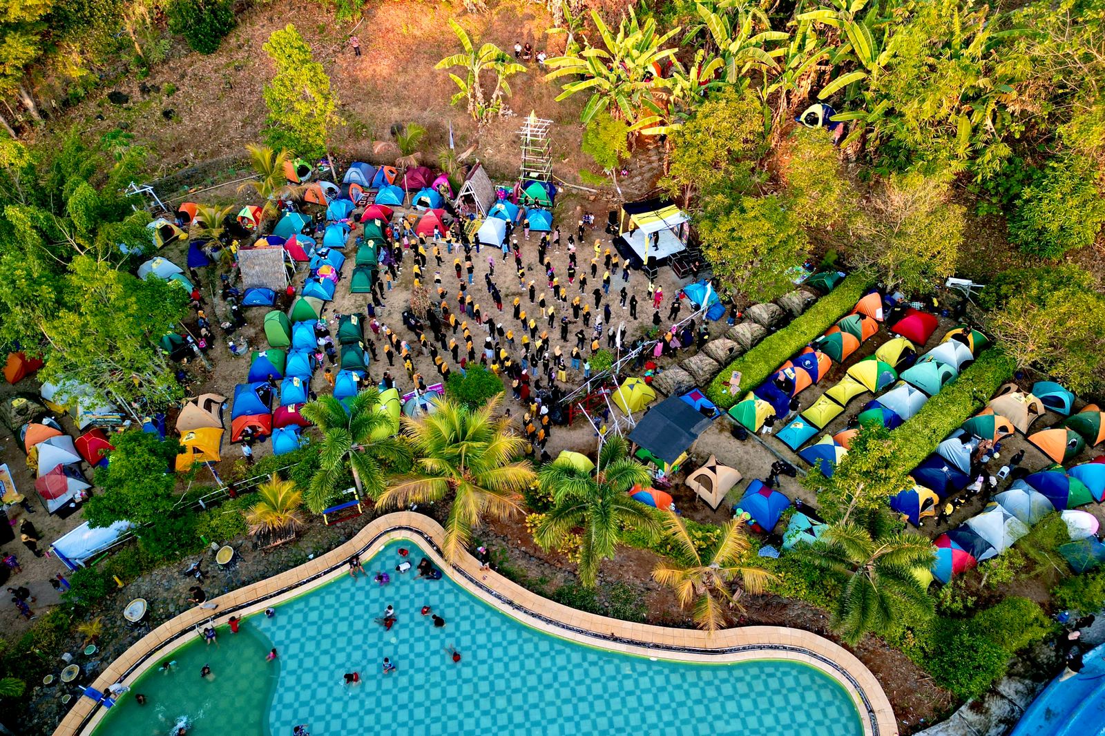 Suasana camping bersama Rahman Pina dan Eshin Usami Nur Rahman di kawasan Eko Wisata Bili- bili, Sabtu- Minggu, 7- 8 Oktober 2023. (Ist)