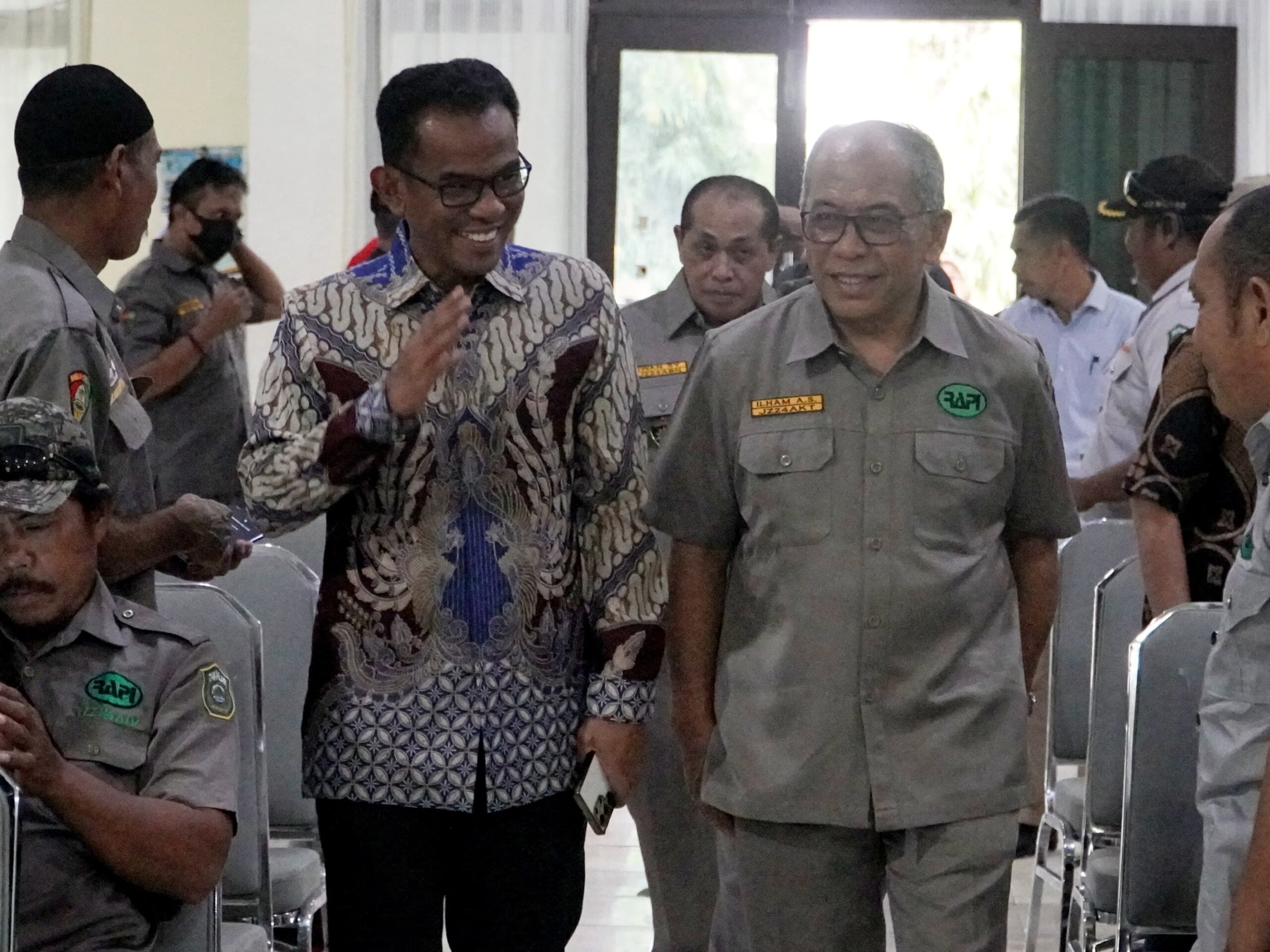 Ketua RAPI Sulsel Ilham Arief Sirajuddin disambut Pj Bupati Takalar Setiawan Aswad di Gedung PKK Takalar, Minggu 26 Mei 2024. (Ist,)