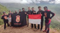 Forum Pemerhati Lingkungan Sulawesi Selatan (FPL Sulsel) mengukuhkan anggota baru di Puncak Talung, kawasan Gunung Bawakaraeng, Kabupaten Gowa, Sulawesi Selatan, Ahad (26/10/2025).
