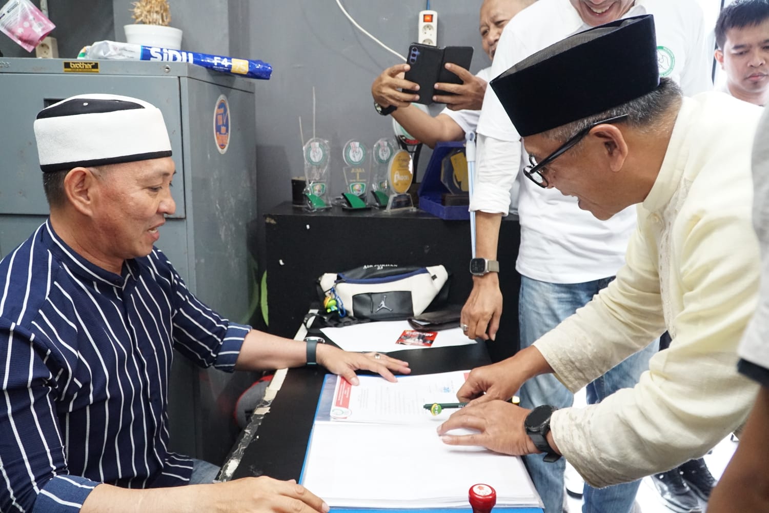 Ilham Arief Sirajuddin (IAS) resmi mendaftar sebagai calon ketua PORDI Sulsel, Jumat 12 Desember 2025. ( Ist)