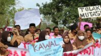 Siswa demo tolak mutasi kepsek di sejumlah sekolah di Sulsel, Jumat 25 Agustus 2023. (Ist,)