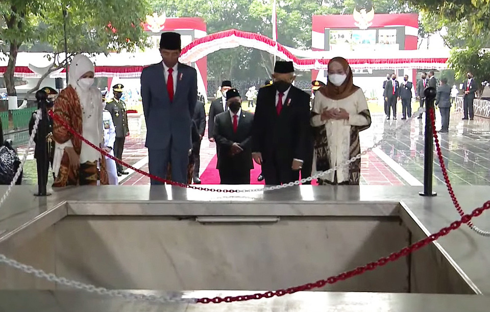 Jokowi Berdoa di Sumur Lubang Buaya usai upacara Hari Kesaktian Pancasila, Minggu 1 September 2023. (Ist)