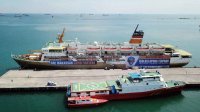 KM Umsini mulai digunakan untuk isolasi apung di Makassar. (Int)