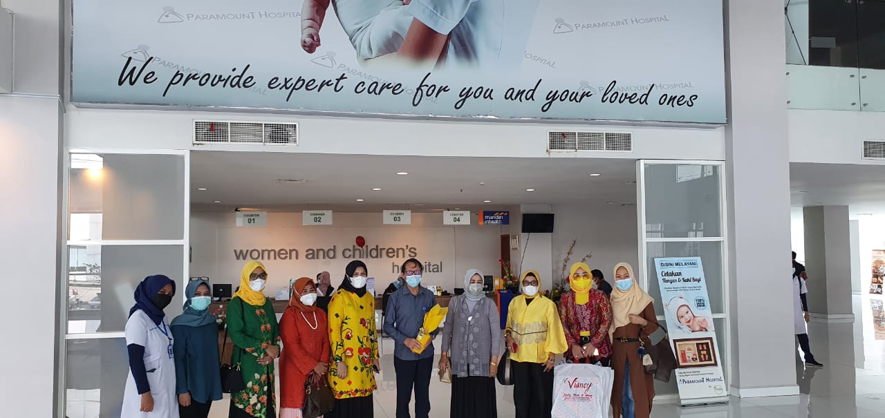 KPPG Sulsel saat mengunjungi RS Paramount di Jalan AP Pettarani dalam rangka Hari Kartini, Rabu 21 April 2021. (Ist)