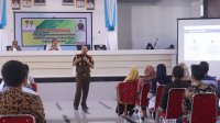Kajari Takalar Salahuddin saat membawa materi pada Rakor di Kantor Bupati Takalar, Jumat 28 Mei 2021. (Ist) Kajari Takalar Salahuddin saat membawa materi pada Rakor di Kantor Bupati Takalar, Jumat 28 Mei 2021. (Ist)