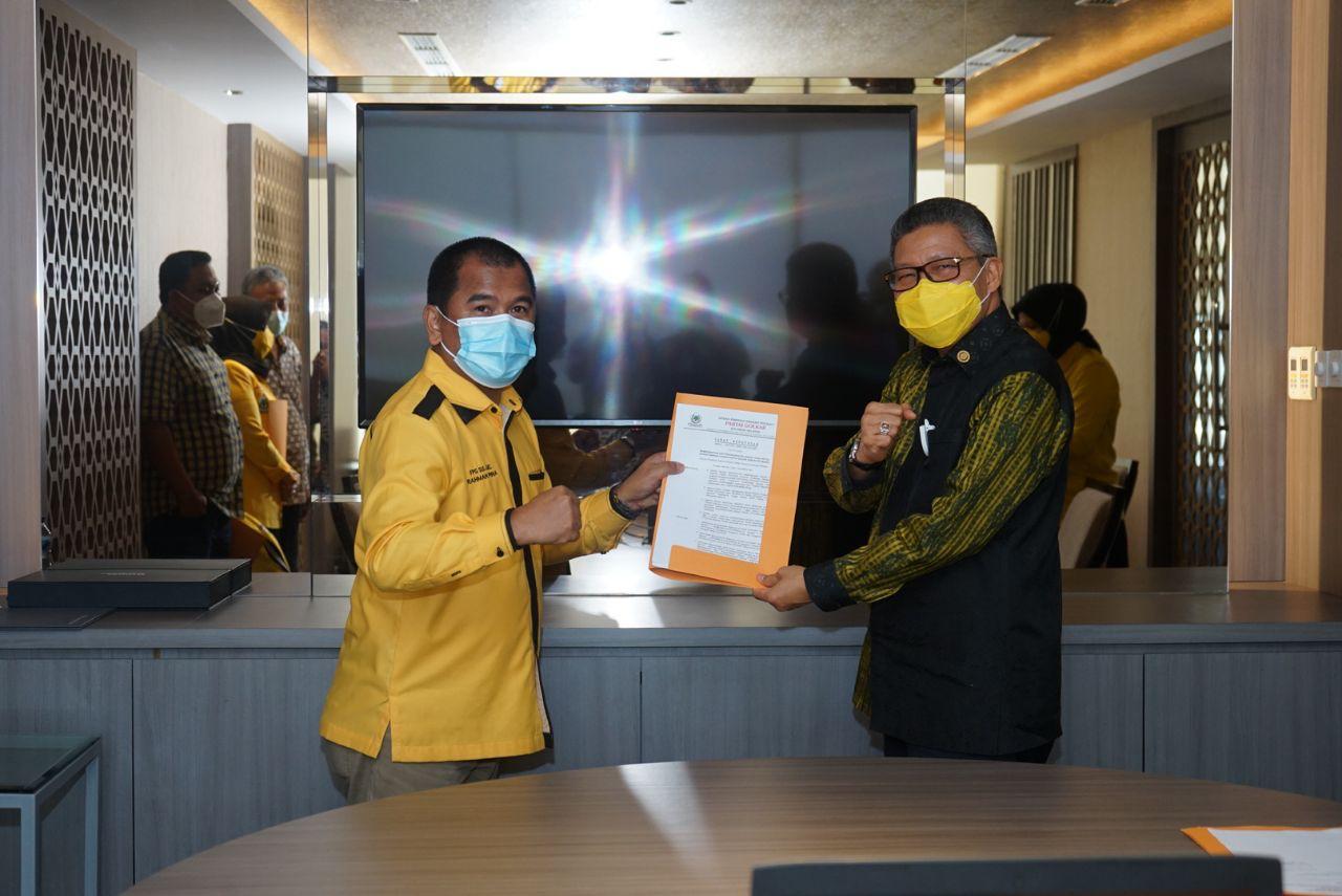 Ketua AMPG Golkar Sulsel Rahman Pina ditunjuk sebagai Plt Ketua Golkar Maros, Rabu 16 Desember 2020. (Ist)