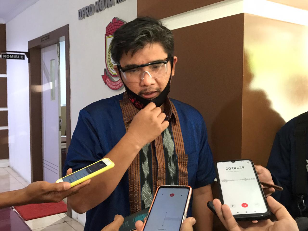 Wakil Ketua DPRD Makassar yang juga Ketua DPC Partai Demokrat Makassar Adi Rasyid Ali. (Manifesto.Id) Wakil Ketua DPRD Makassar yang juga Ketua DPC Partai Demokrat Makassar Adi Rasyid Ali. (Manifesto.Id)