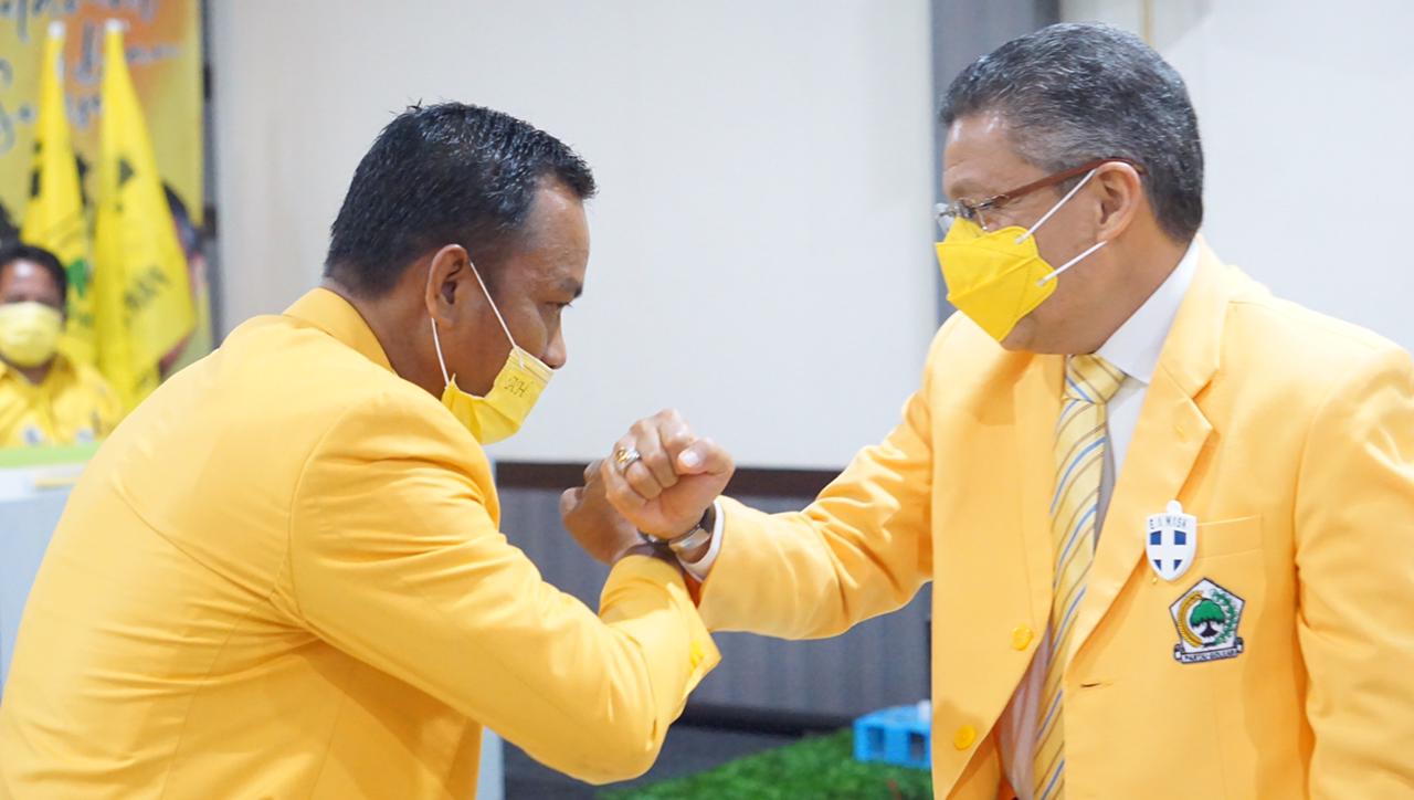 Ketua DPD I Partai Golkar Sulsel Taufan Pawe bersama Ketua Golkar Luwu Patahudding, Senin 26 April 2021. (Ist)