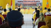 Ketua DPD I Partai Golkar Taufan Pawe saat memimpin rapat konsolidasi Golkar Enrekang, Jumat 26 Februari 2021. (Ist)