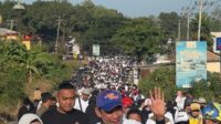 Ketua DPRD Makassar Rudianto Lallo jalan sehat bersama ribuan alumbi Guppi Samata Gowa, Minggu 1 Oktober 2023. (Ist)