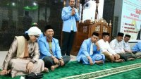 Ketua DPRD Takalar Darwis Sijaya duduk tersenyum dalam sebuah acara BKPRMI Takalar beberapa waktu lalu. (Ist) Ketua DPRD Takalar Darwis Sijaya duduk tersenyum dalam sebuah acara BKPRMI Takalar beberapa waktu lalu. (Ist)