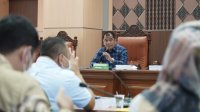 Ketua Pansus Ranperda RTRW DPRD Sulsel Rahman Pina memimpin rapat perdana di Tower Lantai 9 Gedung DPRD Sulsel, Senin 21 September 2020. (Ist)