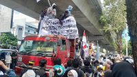 MBG Puluhan Ribu Warga Sulsel Berdiri Dukung Prabowo, Lanjutkan MBG