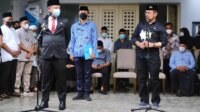 Mentan Syahrul YL dan Plt Gubernur Sulsel Andi Sudirman Sulaiman saat melepas jenasah mantan Sekprov Abdul Latief, Minggu 11 April 2021. (Ist)
