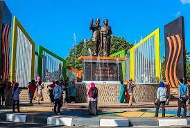 Monumen Cinta Habibie Ainun menjadi ikon Kota Parepare. (Int) Monumen Cinta Habibie Ainun menjadi ikon Kota Parepare. (Int)
