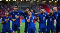 Pemain Thailand merayakan kemenangan usai menghajar Indonesia dengan skor telak 4-0 di final AFF, Rabu 29 Desember 2021. (Int)