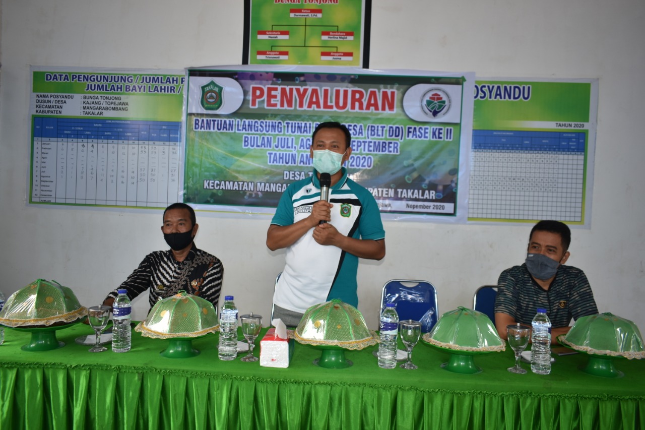 Penyerahan BLT Dana Desa di Topewaja, Kamis 19 November 2020. (Ist)