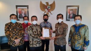 Penyerahan secara resmi Bandara Sorowako dari PT Vale Indonesia ke Pemprov Sulsel, Jumat 30 April 2021. (Dok)