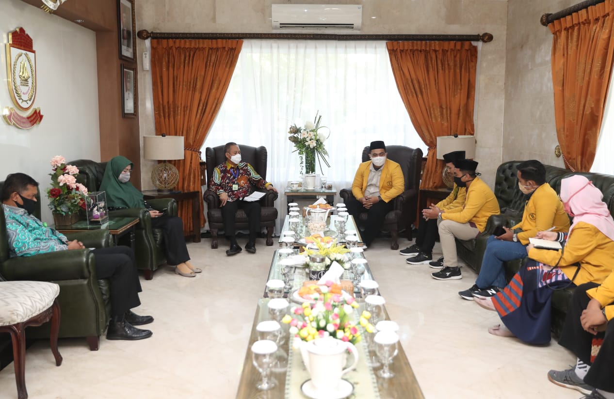 Pj Walikota Makassar menerima kunjungan pengurus IPM Kota Makassar, Kamis 11 Juni 2020. (Ist)