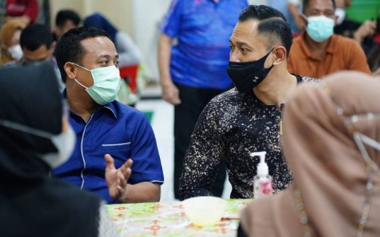 Plt Gubernur Sulsel Andi Sudirman menjamu AHY di Makassar, Selasa 15 Februari 2022 malam. (Ist)