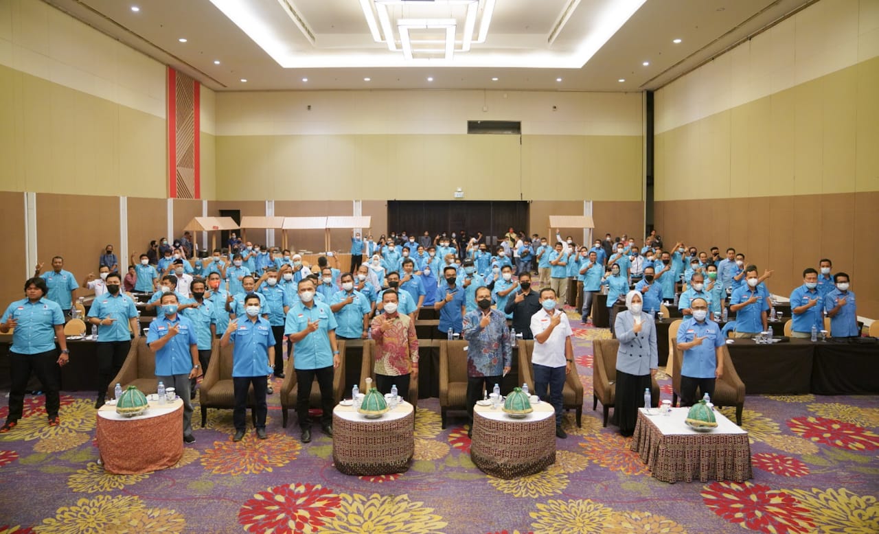 Plt Gubernur Andu Sudirman dan Walikota Makassar di acara konsoldasi Partai Gelora Sulsel beberapa waktu lalu. (Ist)