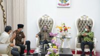 Plt Gubernur Sulawesi Selatan Andi Sudirman Sulaiman menerima kunjungan BPKP BPK RI Perwakilan Sulsel, di Rumah Jabatan Wakil Gubernur Sulsel di Makassar, Senin, 13 September 2021 malam. (Int)