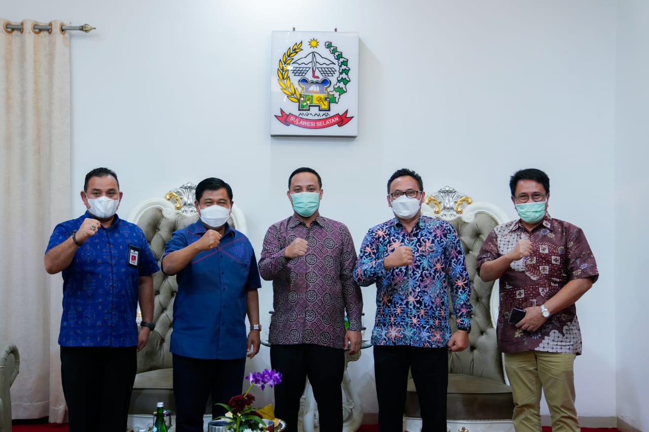 Plt Gubernur Sulsel, Andi Sudirman Sulaiman melakukan pertemuan dengan Sekretaris Jenderal kementerian Menteri Dalam Negeri (Kemendagri), Suhajar Diantoro. (Int)