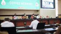 Plt Gubernur Sulsel Andi Sudirman Sulaiman menggelar coffe morning bersama Direktur Reserse Kriminal Khusus Polda Sulsel Kombes Pol Widoni Fedri. (Int)