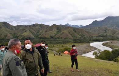 Plt Gubernur Sulsel Andi Sudirman menikmati surga tersembunyi di Bukit Ollon, Tana Toraja. (Ist)