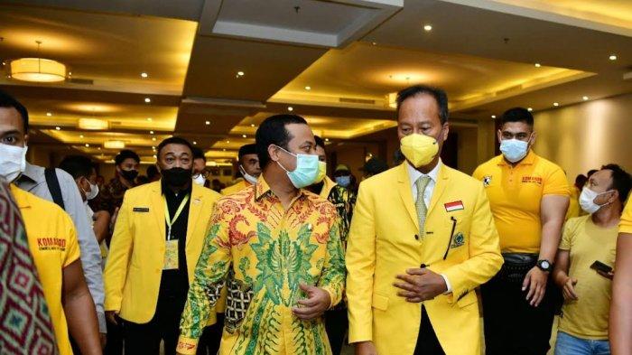 Plt Gubernur Sulsel Sudirman Sulaiman berbincang bersama Menteri Perindustrian Agus Gumiwang Kartasasmita. (Int)