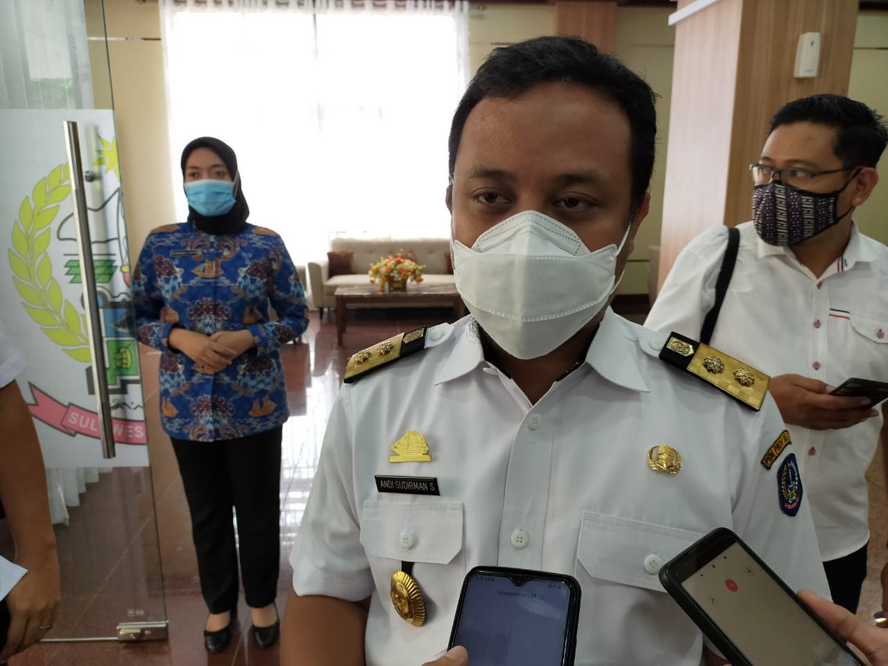 Plt Gubernur Sulsel Sudirman Sulaiman menyambut baik penerapan tilang elektronik, Kamis 25 Maret 2021. (Ist)