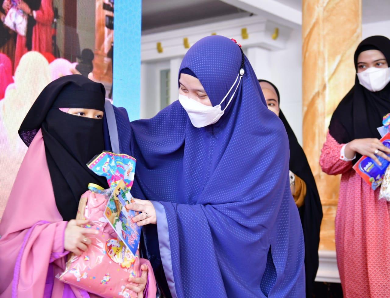 Plt TP PKK Provinsi Sulsel, Naoemi Octarina. (Ist)