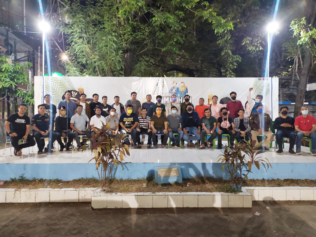 Puluhan pimpinan OKP di Makassar menggelar konsolidasi di kantor KNPI Makassar, Sabtu 12 Juni 2021 malam. (Ist)