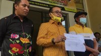 Supriansa usai menyerahkan surat dukungan di panitia Musda Partai Golkar Sulsel, Sabtu 25 Juli 2020. (Manifesto.Id)