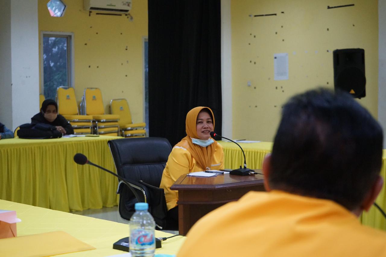 Wabup Sinjai Andi Kartini Ottong saat mengikuti uji kepatutan dan kelayakan di DPD I Partai Golkar Sulsel, Jumat 9 April 2021. (Ist) Wabup Sinjai Andi Kartini Ottong saat mengikuti uji kepatutan dan kelayakan di DPD I Partai Golkar Sulsel, Jumat 9 April 2021. (Ist)