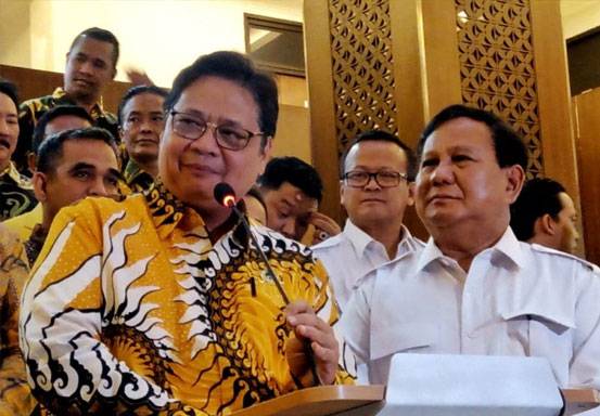 Golkar dan PAN membantah mendukung Prabowo atas intervensi Jokowi. (Int) Golkar dan PAN membantah mendukung Prabowo atas intervensi Jokowi. (Int)