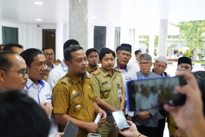 Gubernur Sulsel Andi Sudirmdn Sulaiman menaikkan UMP Sulsel sebesar 6 persen lebih. (Ist)