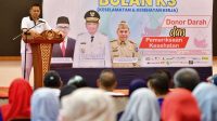 Penjabat Gubernur Sulawesi Selatan Prof Fadjry Djufry melaunching Bulan Keselamatan dan Kesehatan Kerja (K3) Nasional tingkat Provinsi Sulsel di Rumah Jabatan Gubernur Sulawesi Selatan, Minggu (2/2/2025). (Foto: Humas Sulsel).